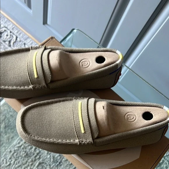 Rothy’s Stylish Olive Loafers for women's Sz 7 - Picture 3 of 7